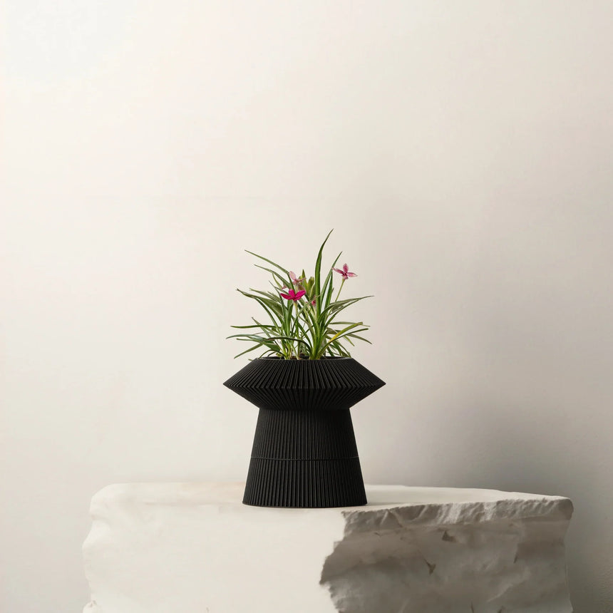 Revolve self-watering & air pruning planter