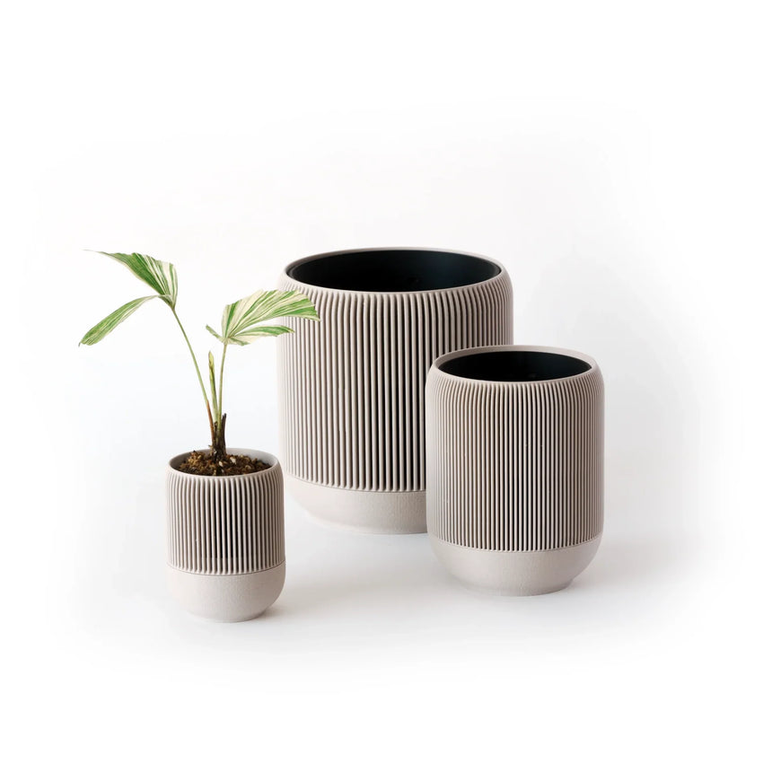 Lina self-watering & air pruning planter