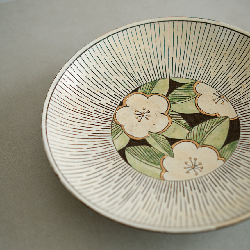 Floral Shadows Plate Collection - White Camellia