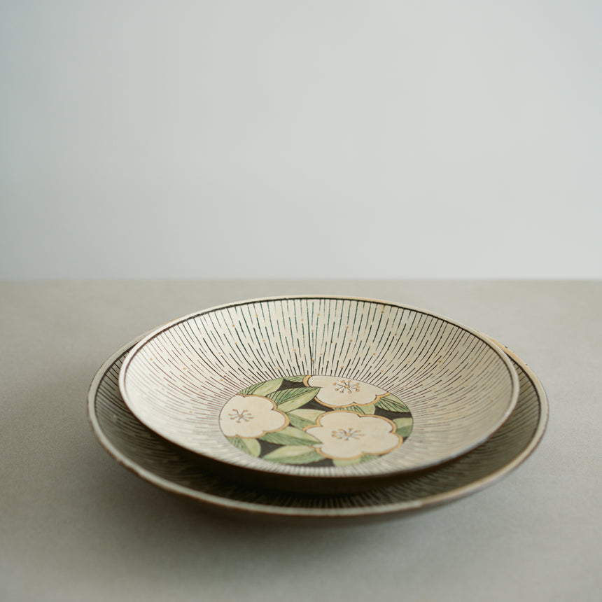 Floral Shadows Plate Collection - White Camellia