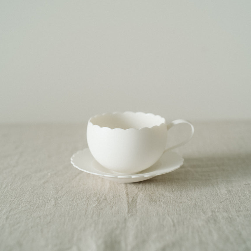 Petal Latte Mug with Saucer