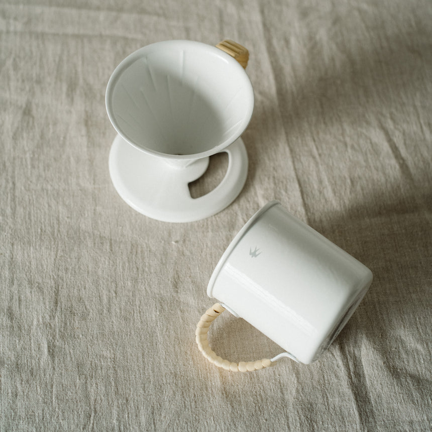 TSUBAME RATTAN Enamel Mug M, White