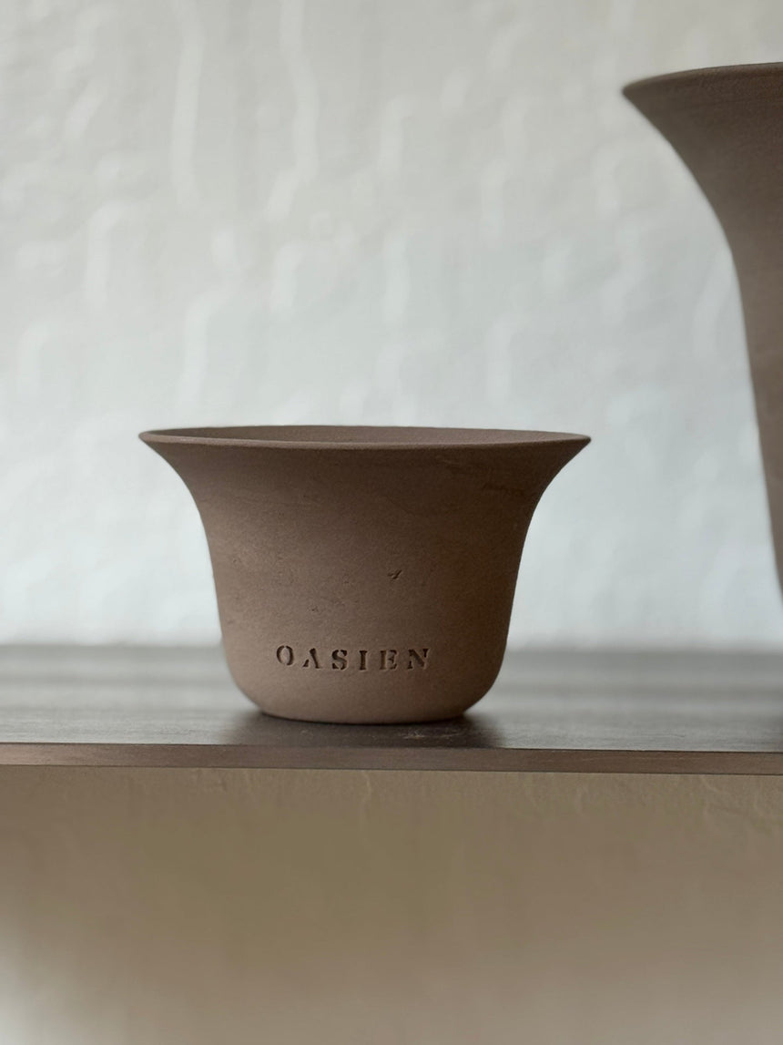 Poppy pot - brown & brown