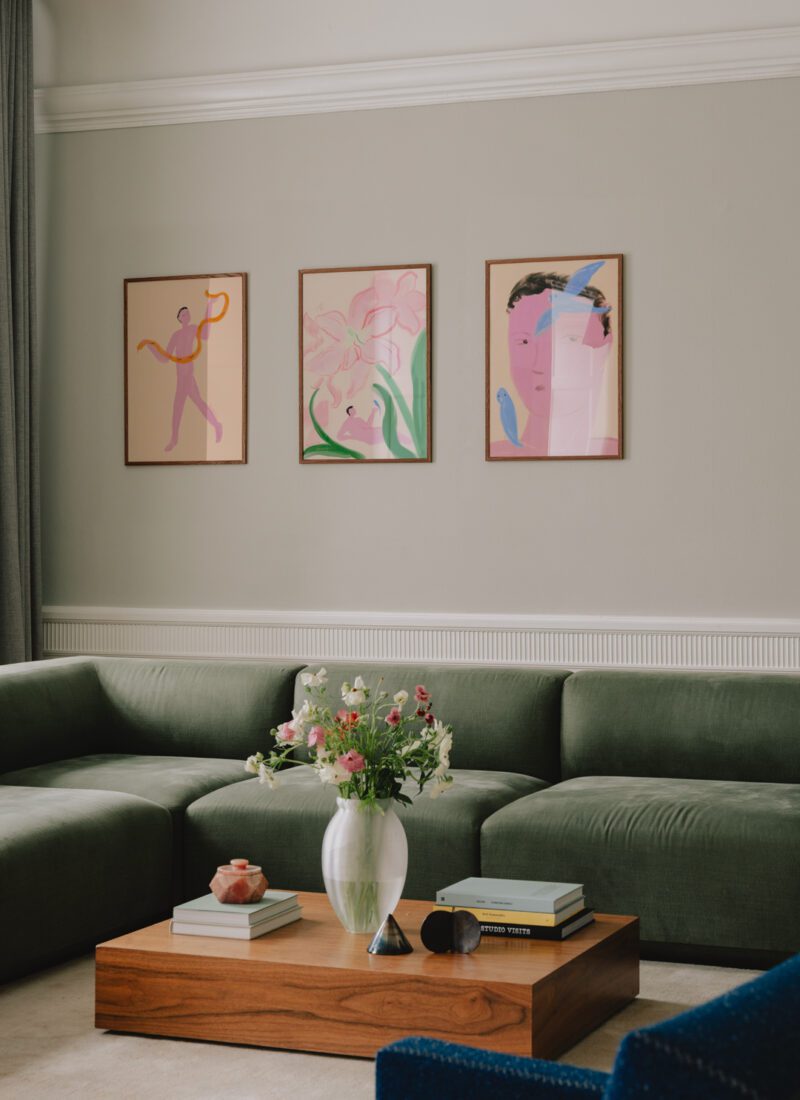 Under the Flowers - Oamul